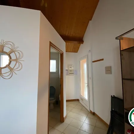 Salles-curan, 2 Pieces, 6 Personnes - Fr-1-601-363 Appartement *
