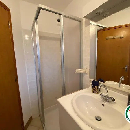 Salles-curan, 2 Pieces, 6 Personnes - Fr-1-601-363 Appartement Salles-Curan